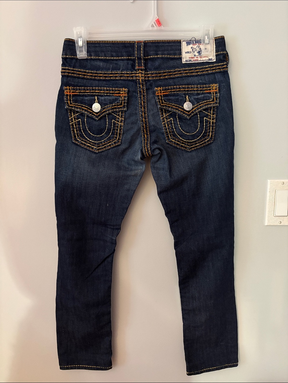 True Religion Women’s Skinny Jeans - Dark Indigo with Contrast Stitching - Picture 4 of 9